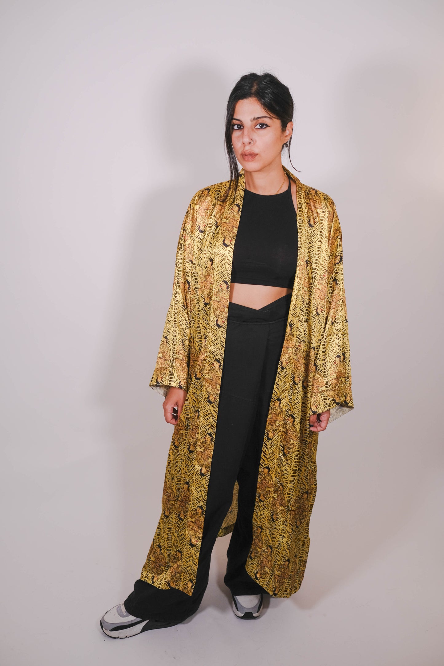 Tiger Aurat Robe (Sleeved)