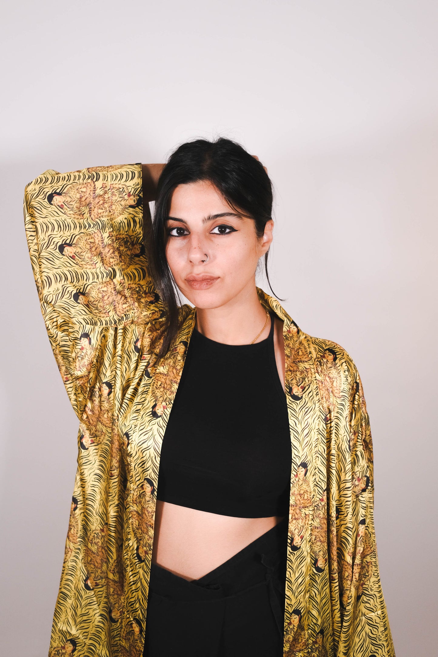 Tiger Aurat Robe (Sleeved)