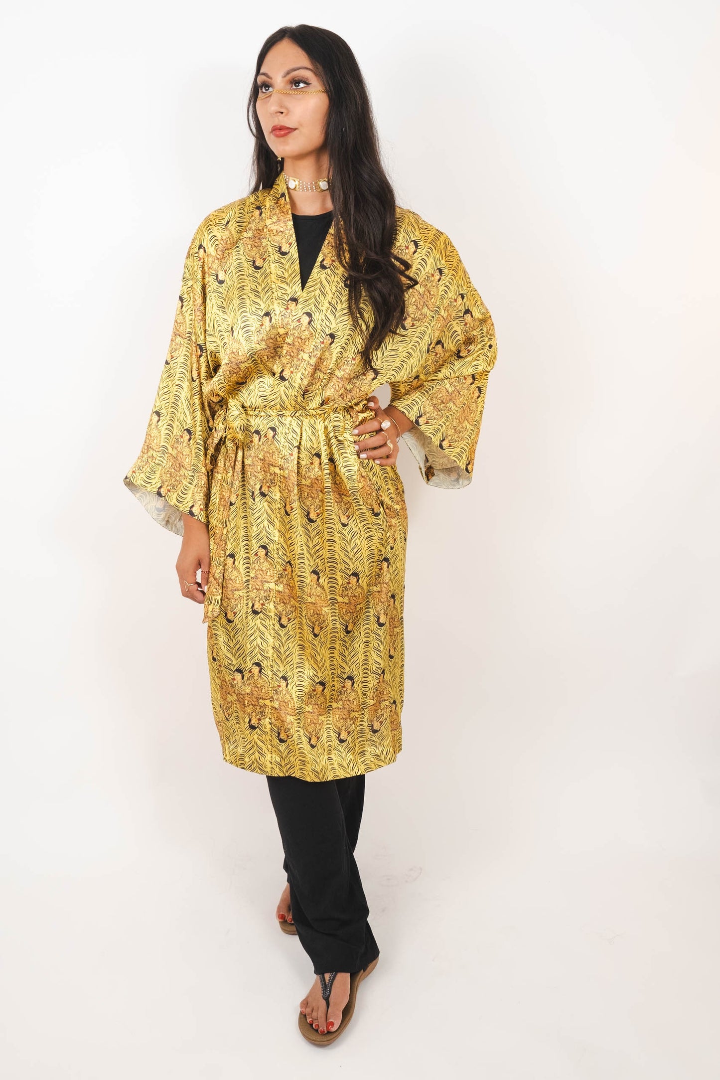 Tiger Aurat Robe (Sleeved)